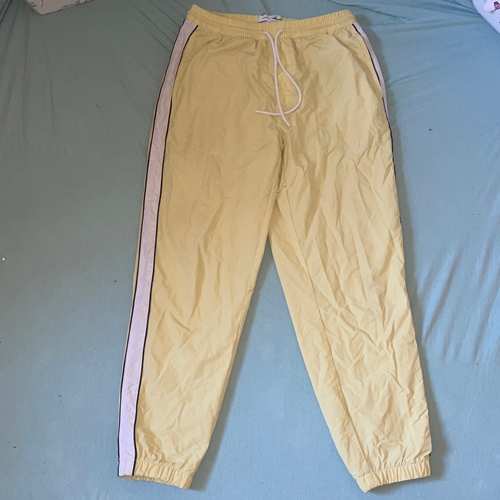 💛CUTE YELLOW TRACK PANTS!💛